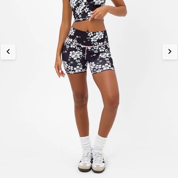 ❌SOLD❌ Frankie’s Bikinis Speedy High Waist Floral Biker Short - Picture 3 of 7